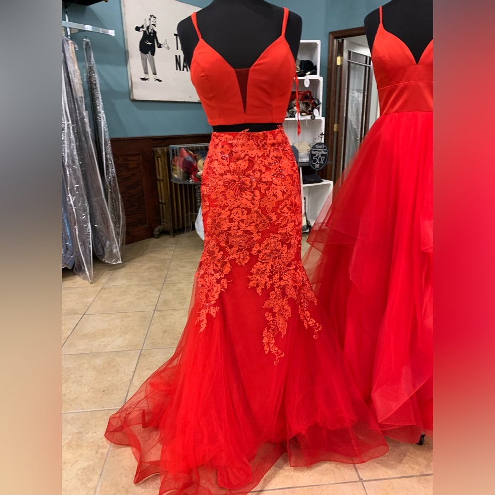 Prom Dress - Picture 3 of 4